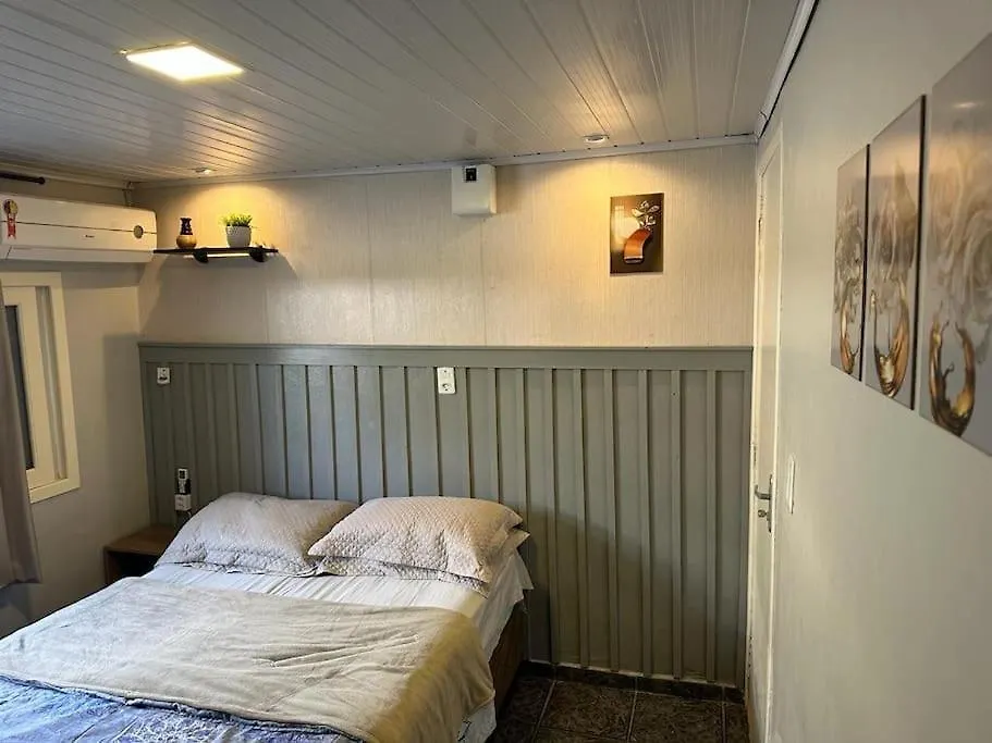 Linda E Ampla Casa Inteira Proxima Ao Centro De Criciumaアパートメント ブラジル