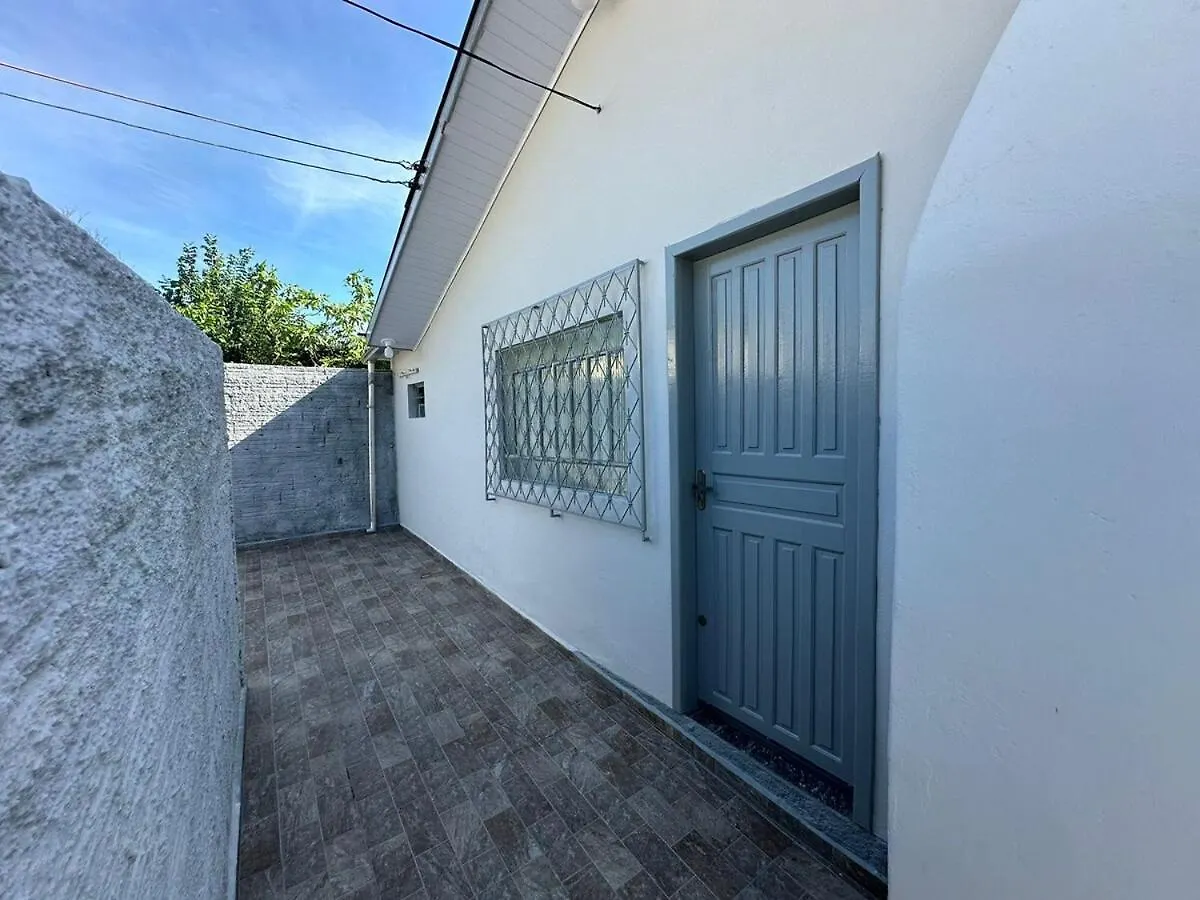 Linda E Ampla Casa Inteira Proxima Ao Centro De Criciumaアパートメント アパート