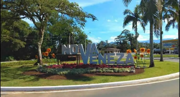 Linda E Ampla Casa Inteira Proxima Ao Centro De Criciumaアパートメント 0*, クリシウマ ブラジル