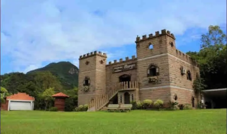 Linda E Ampla Casa Inteira Proxima Ao Centro De Criciumaアパートメント アパート